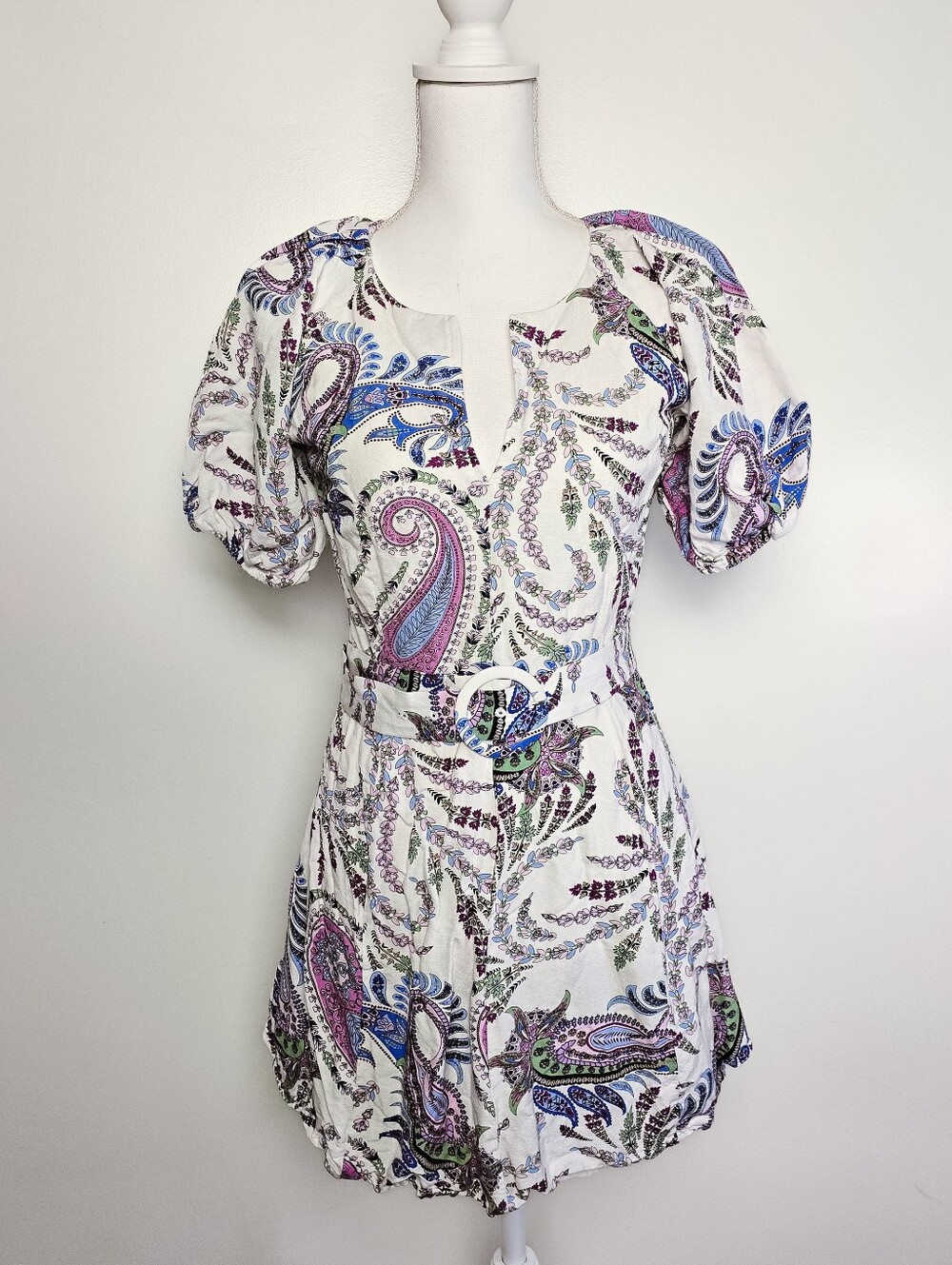Cream and Paisley Mini LOFT Dress with cinched sleeves and belted waist